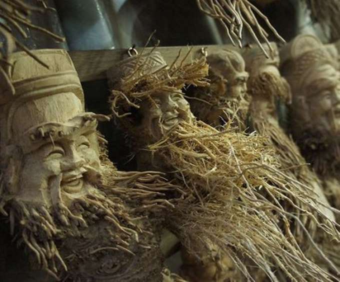 bamboo-root-sculptures-550x366