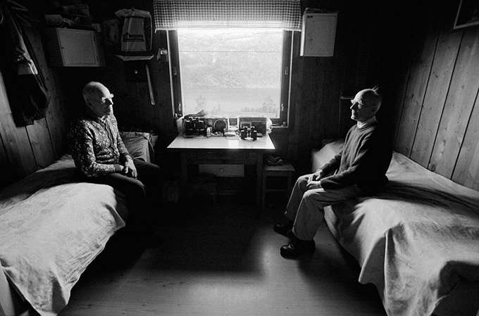 brothers-elderly-photography-norway-elin-hoyland-11