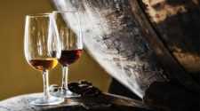 Conheça o Vinho da Madeira e saiba por que ele é famoso